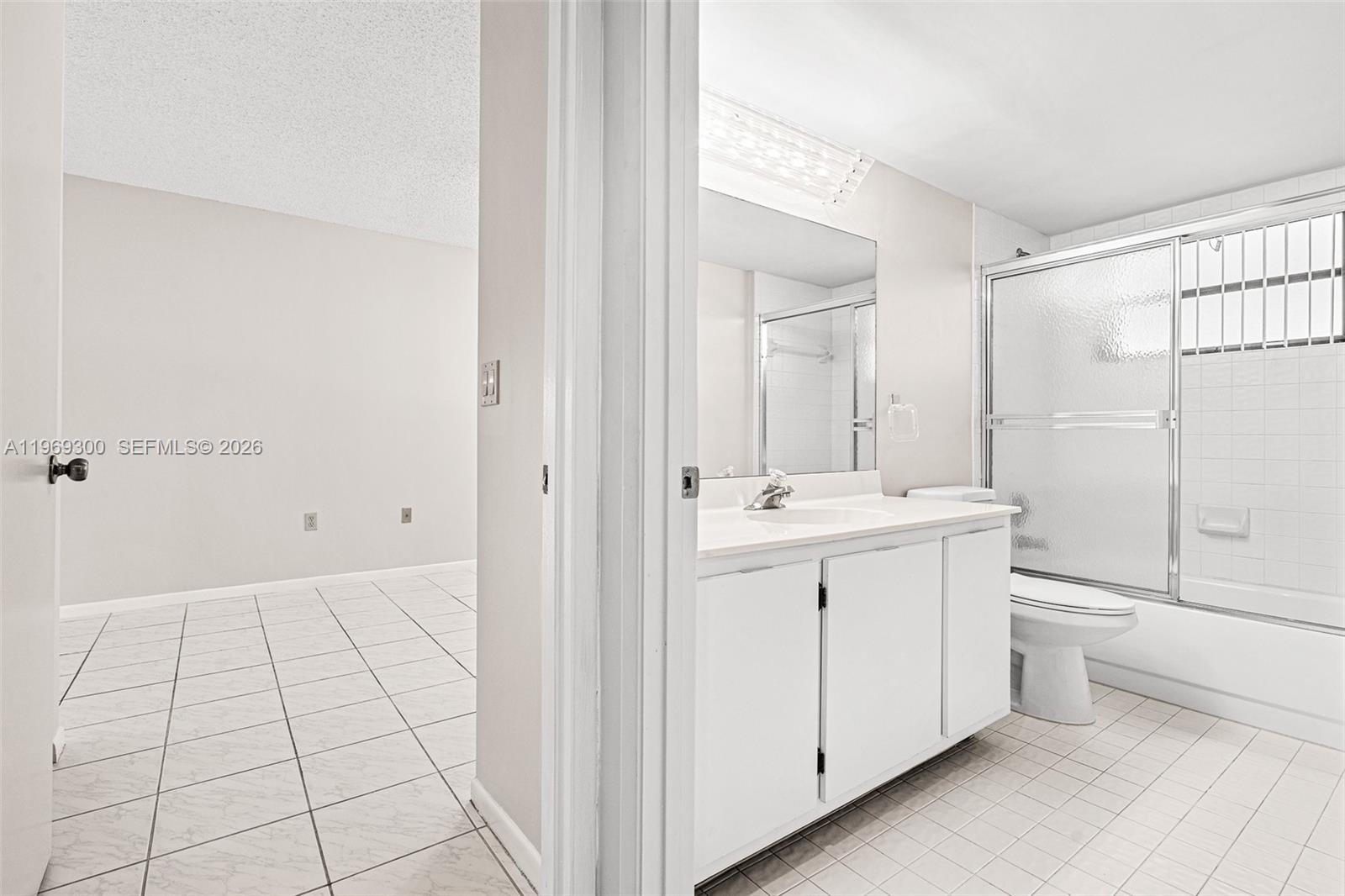 HUNTINGTON POINTE - Residential