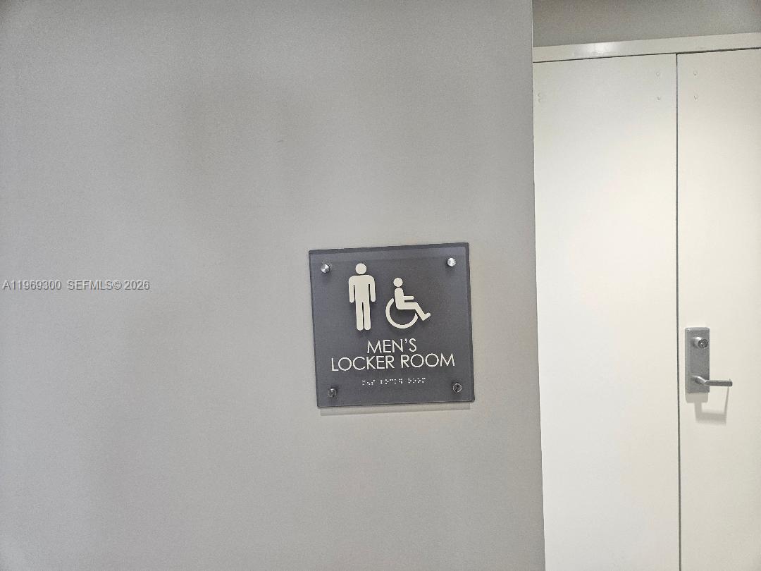 HUNTINGTON POINTE - Residential