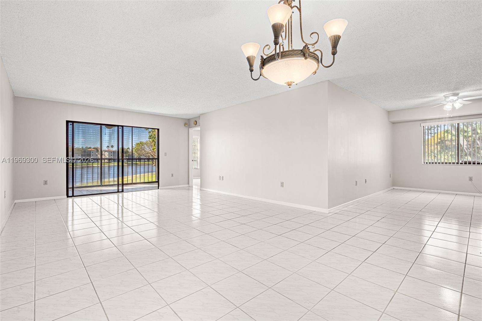 HUNTINGTON POINTE - Residential