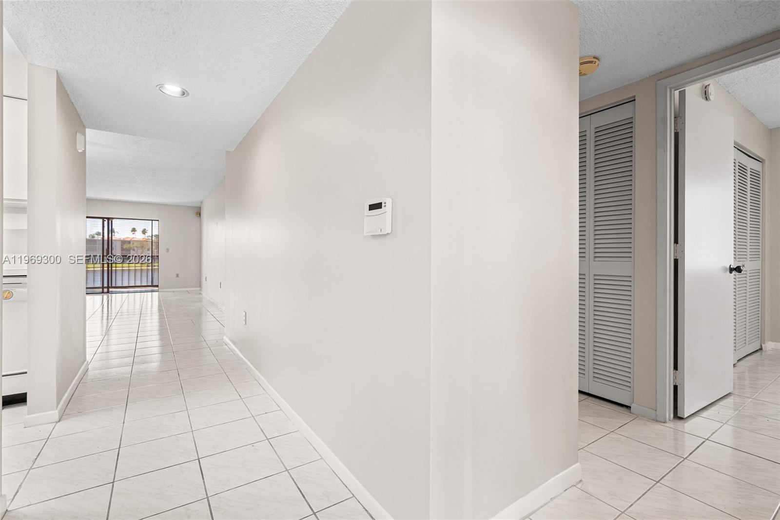 HUNTINGTON POINTE - Residential