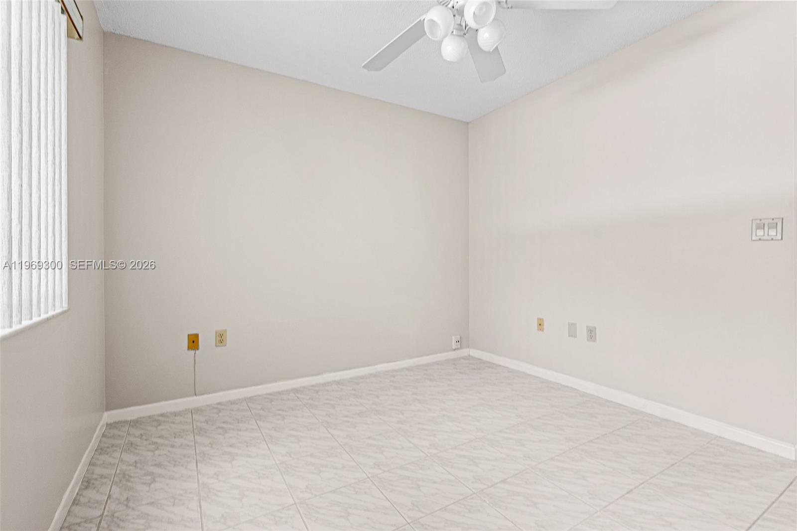 HUNTINGTON POINTE - Residential