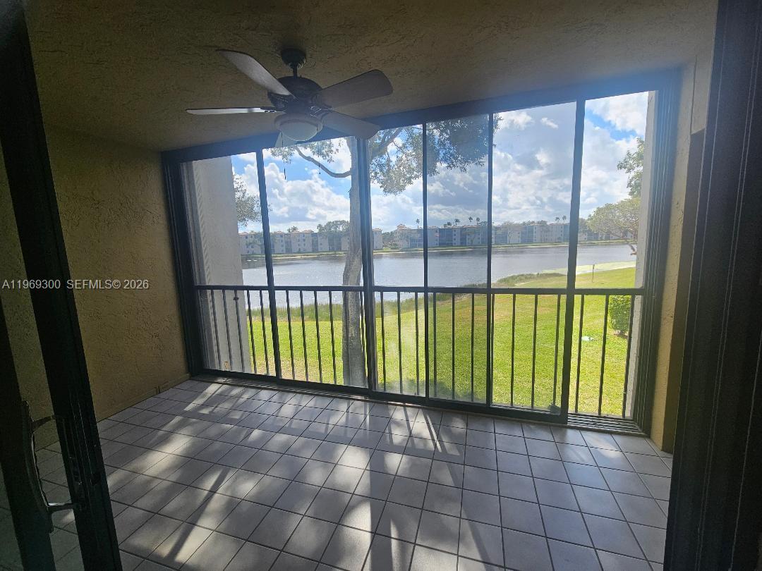 HUNTINGTON POINTE - Residential