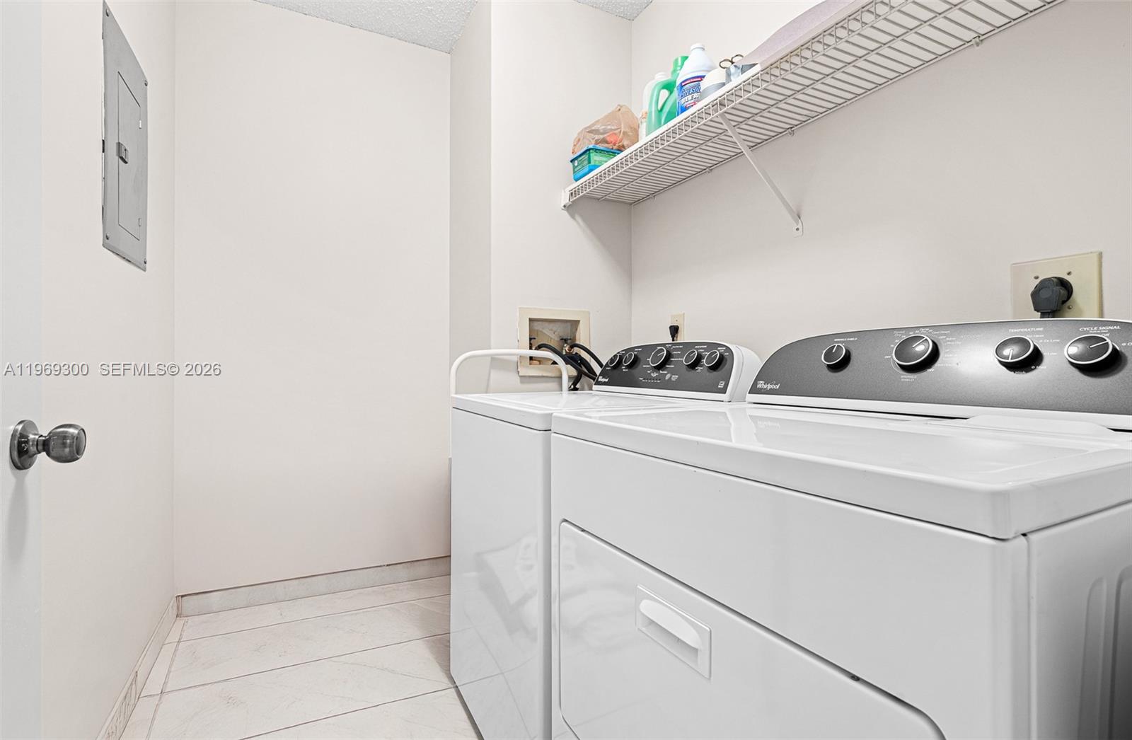 HUNTINGTON POINTE - Residential