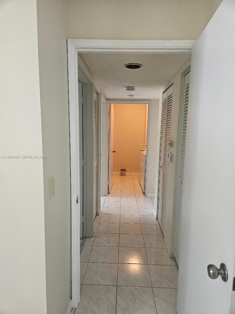 HUNTINGTON POINTE - Residential