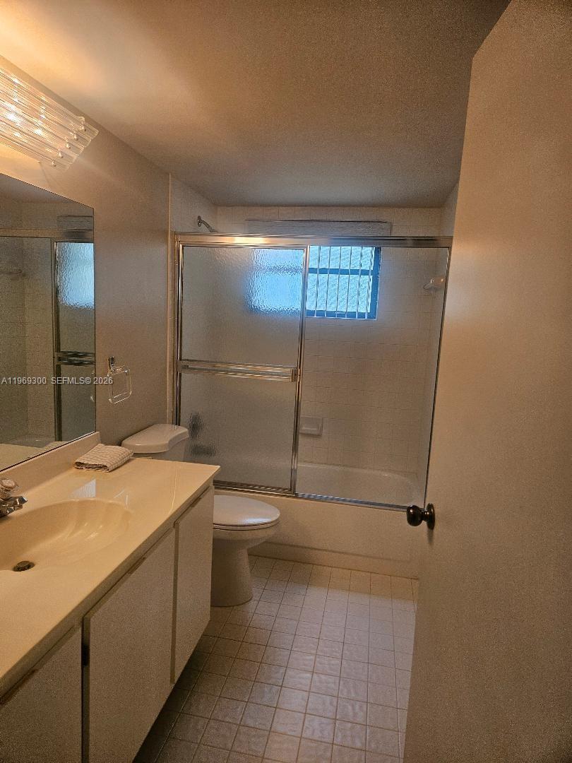 HUNTINGTON POINTE - Residential