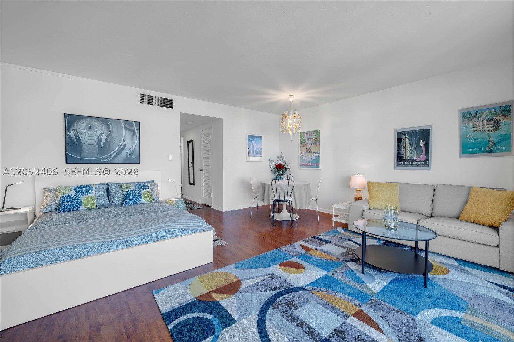1200 West Ave 811