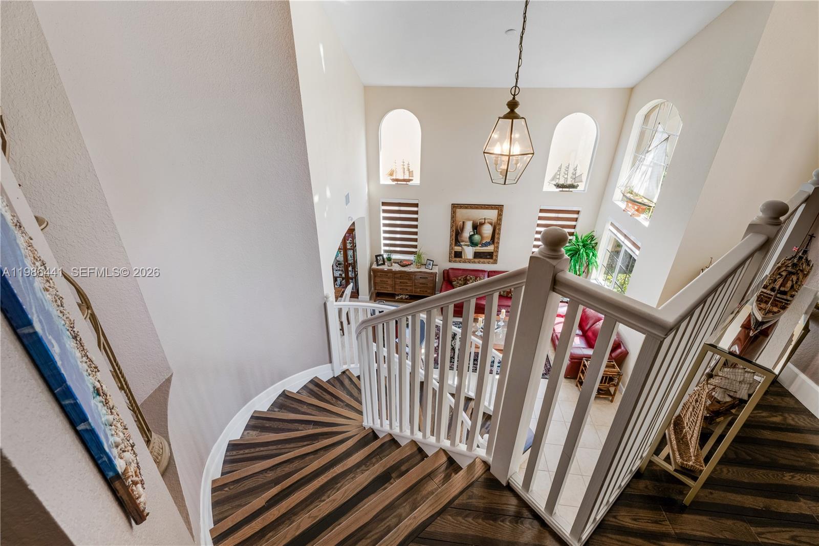 FLORIDIAN BAY ESTATES - Residential