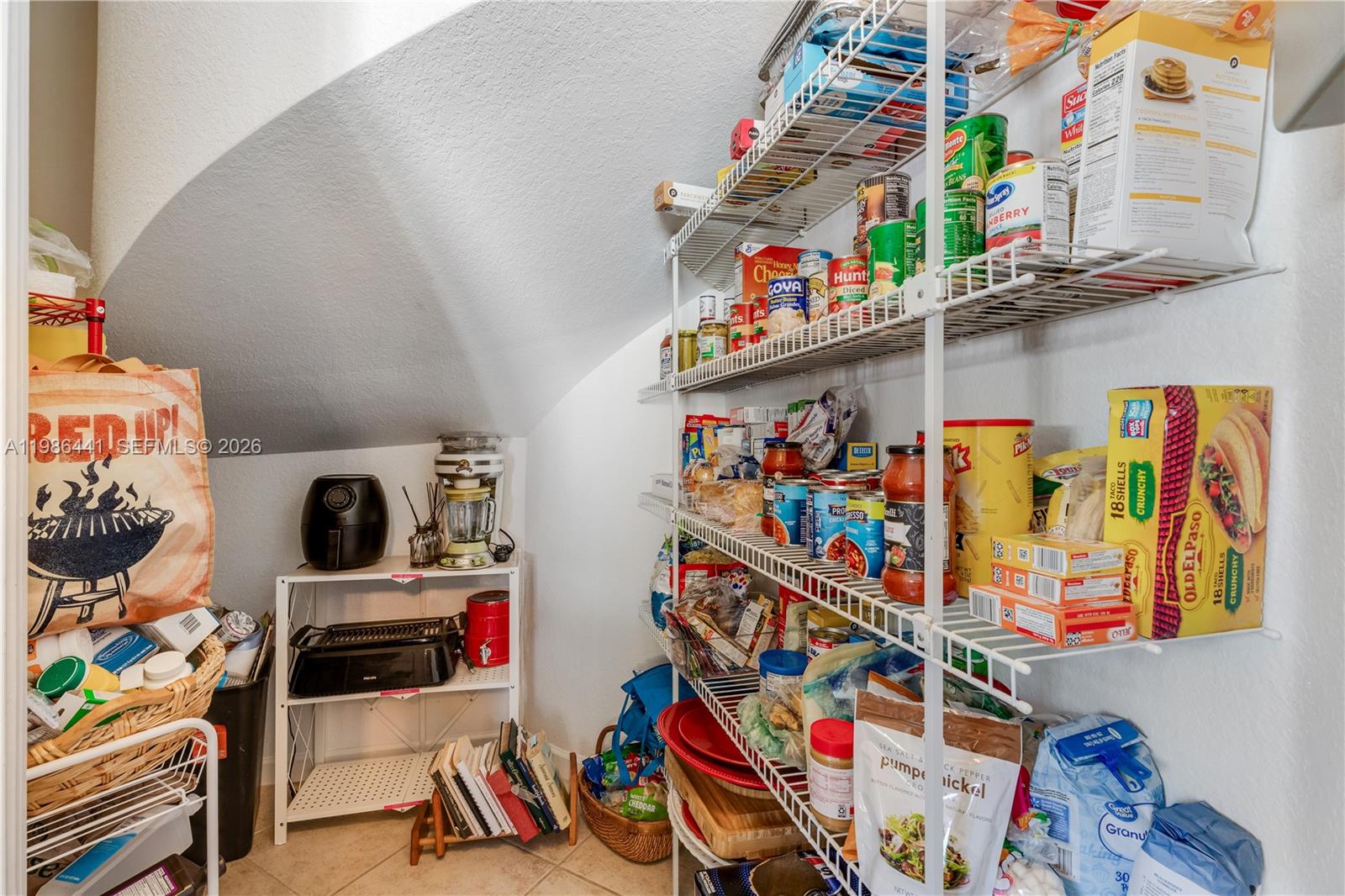 FLORIDIAN BAY ESTATES - Residential