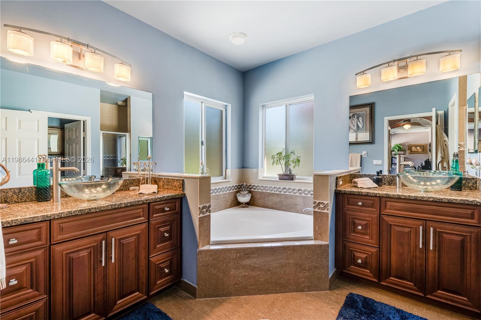 FLORIDIAN BAY ESTATES - Residential