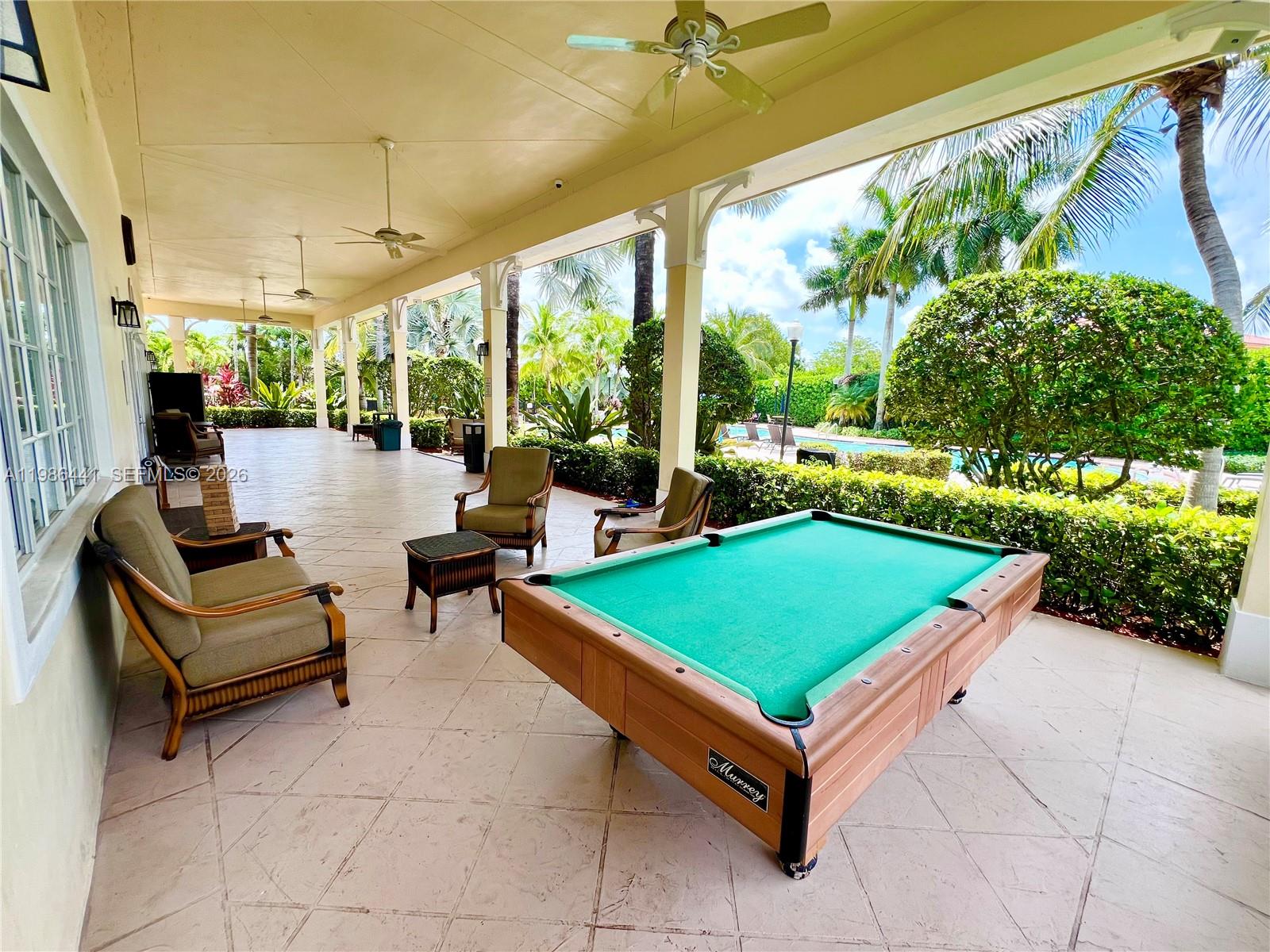 FLORIDIAN BAY ESTATES - Residential