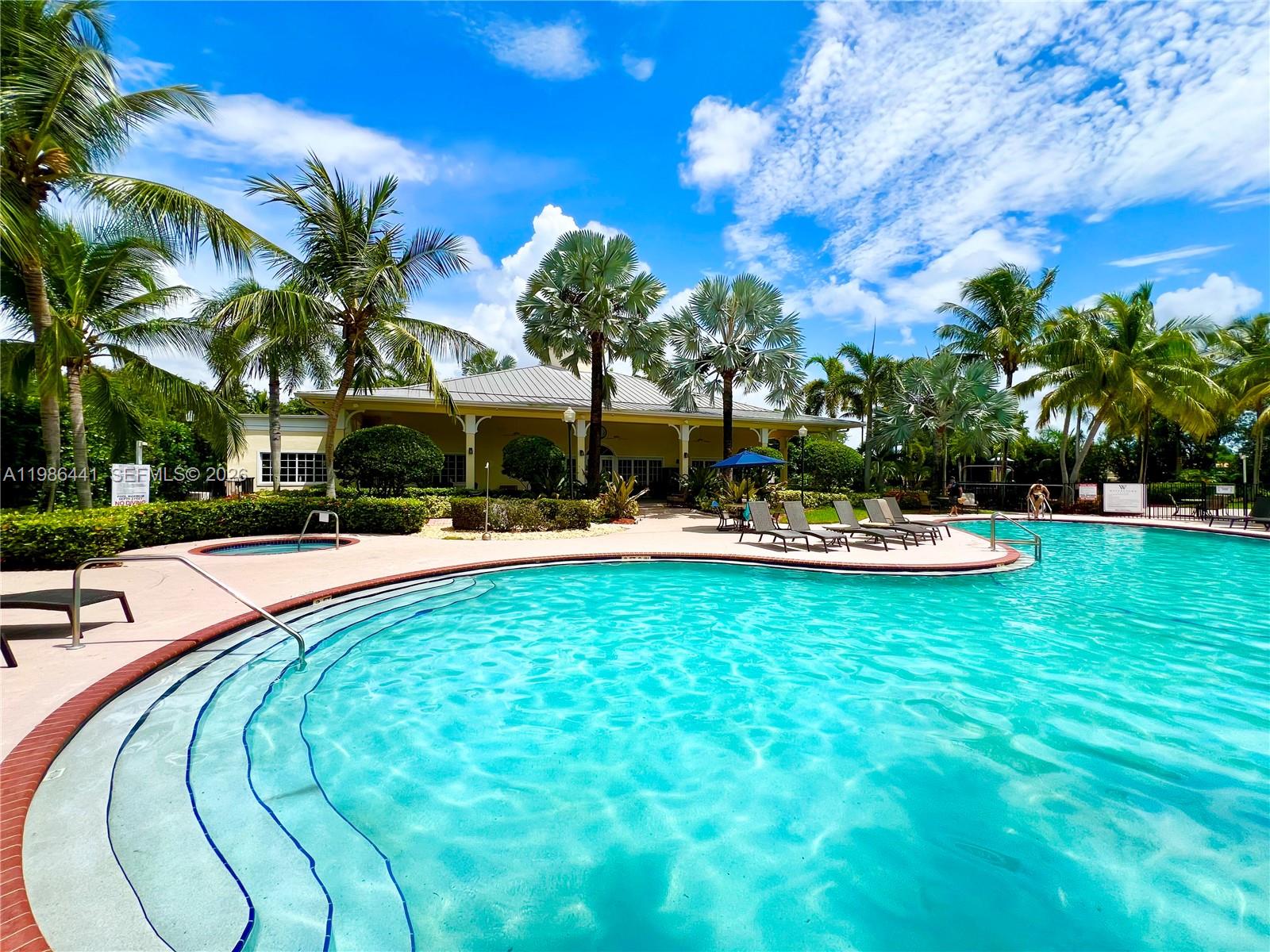 FLORIDIAN BAY ESTATES - Residential