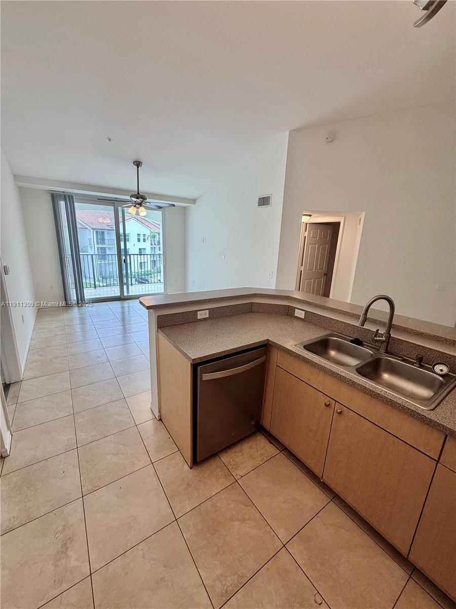 VILLA DEL SOL CONDO - Residential Lease