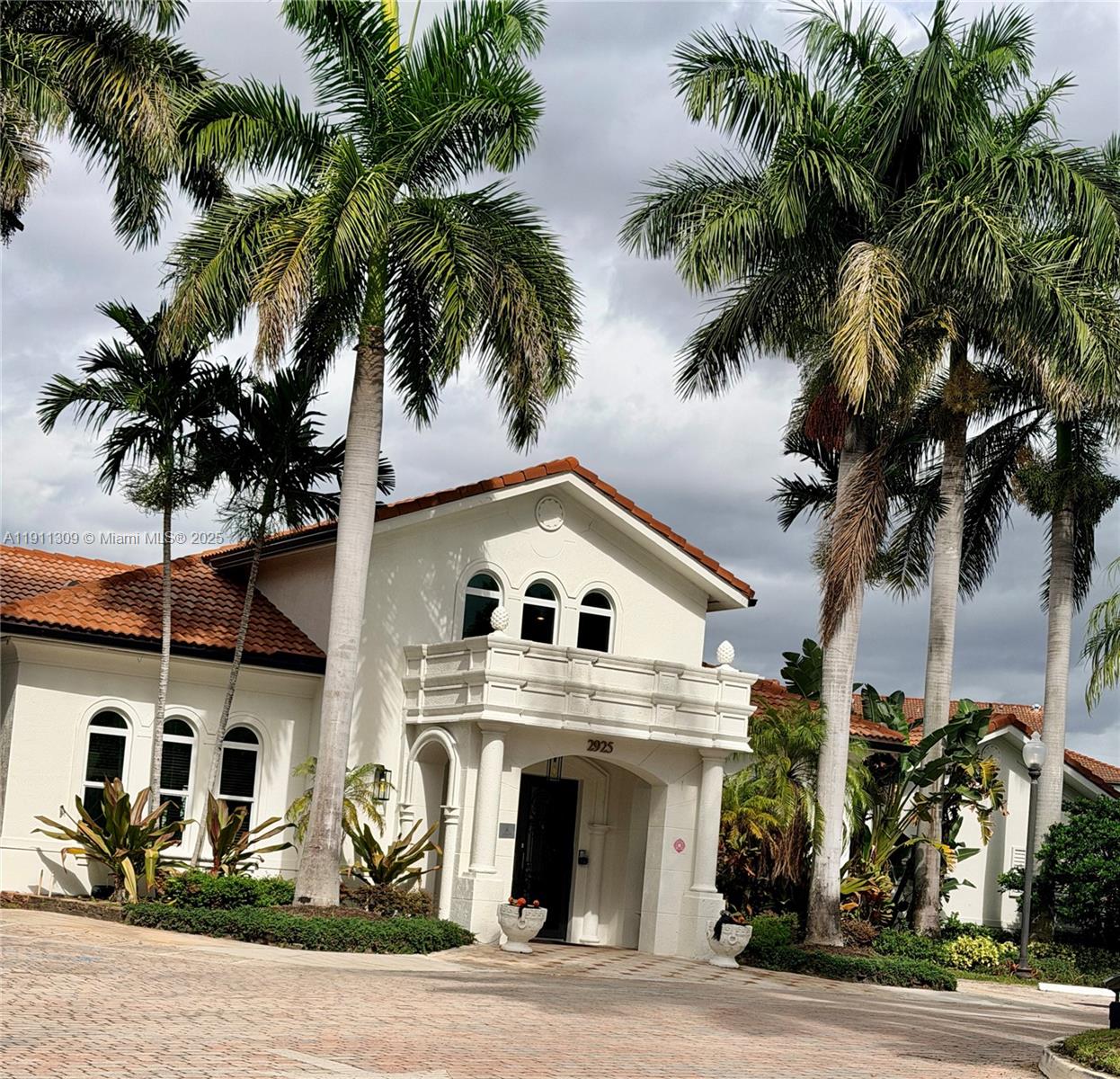 VILLA DEL SOL CONDO - Residential Lease