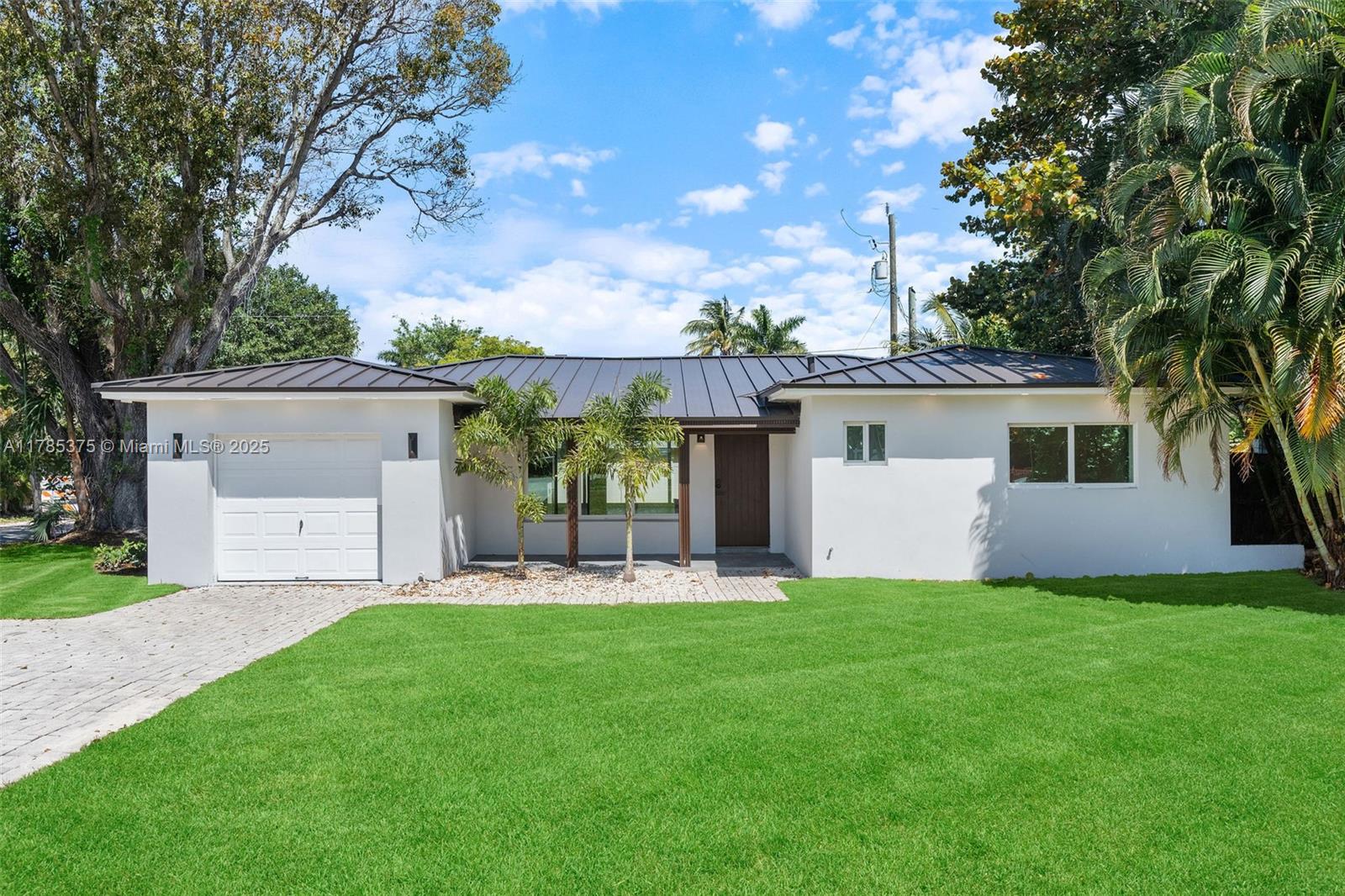 NORTHRIDGE - Residential