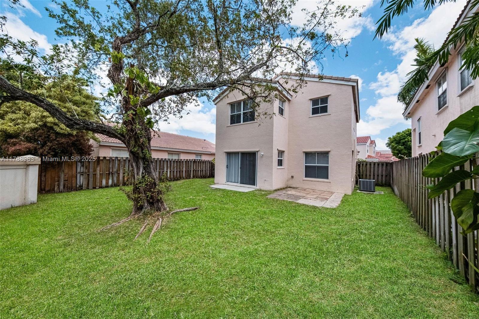 CORAL BAY REPLAT SECTION - Residential