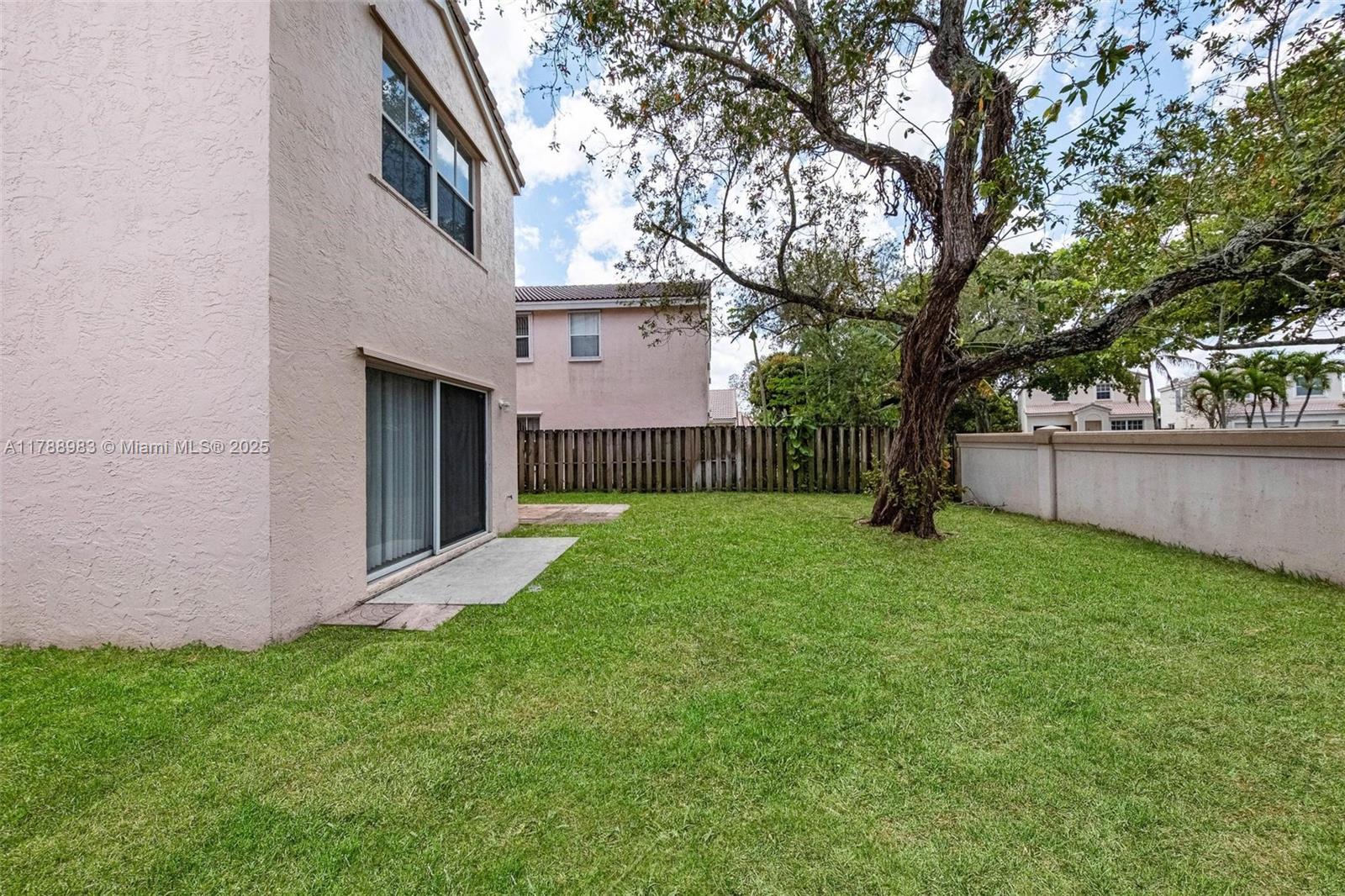 CORAL BAY REPLAT SECTION - Residential