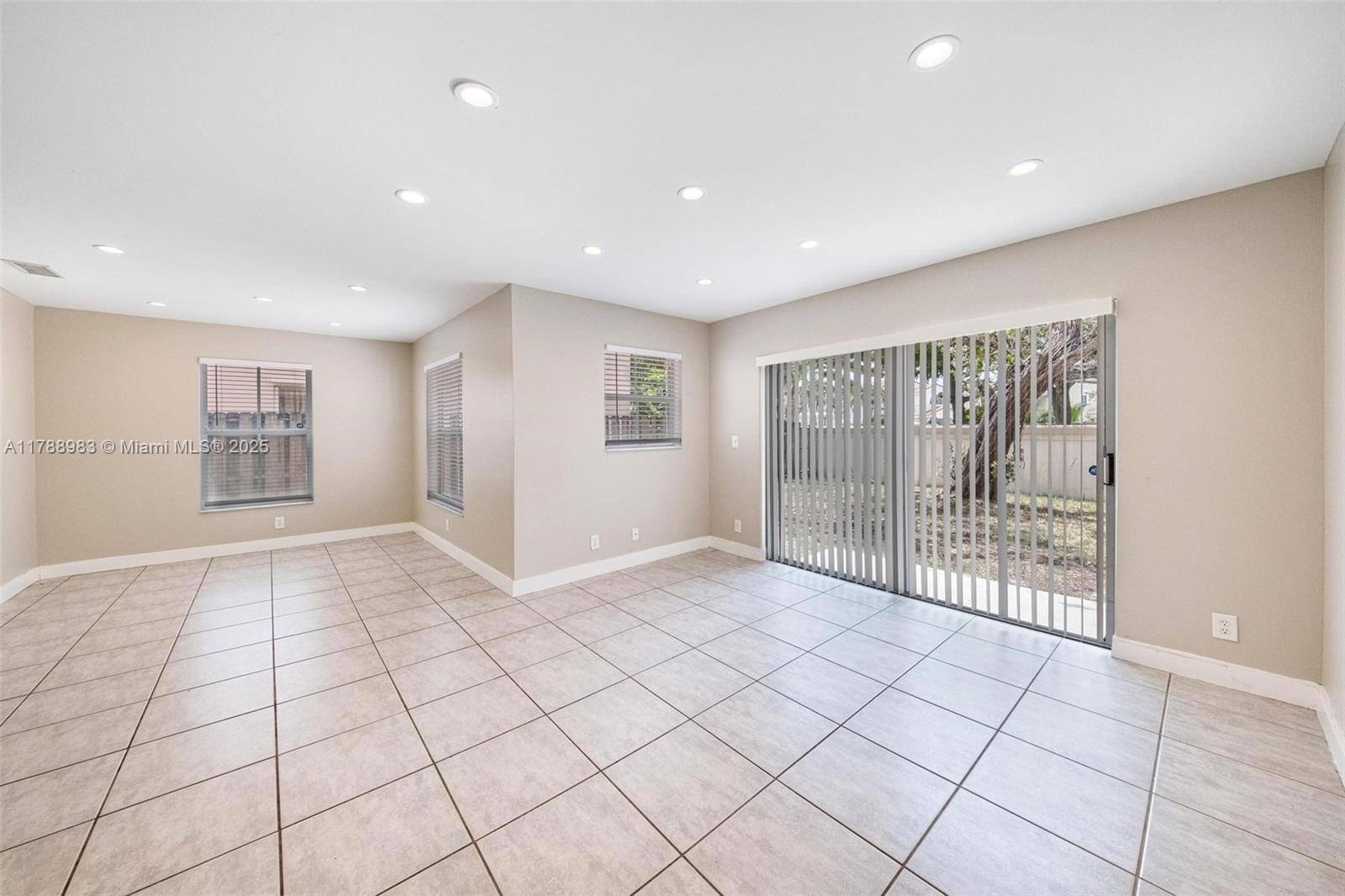 CORAL BAY REPLAT SECTION - Residential