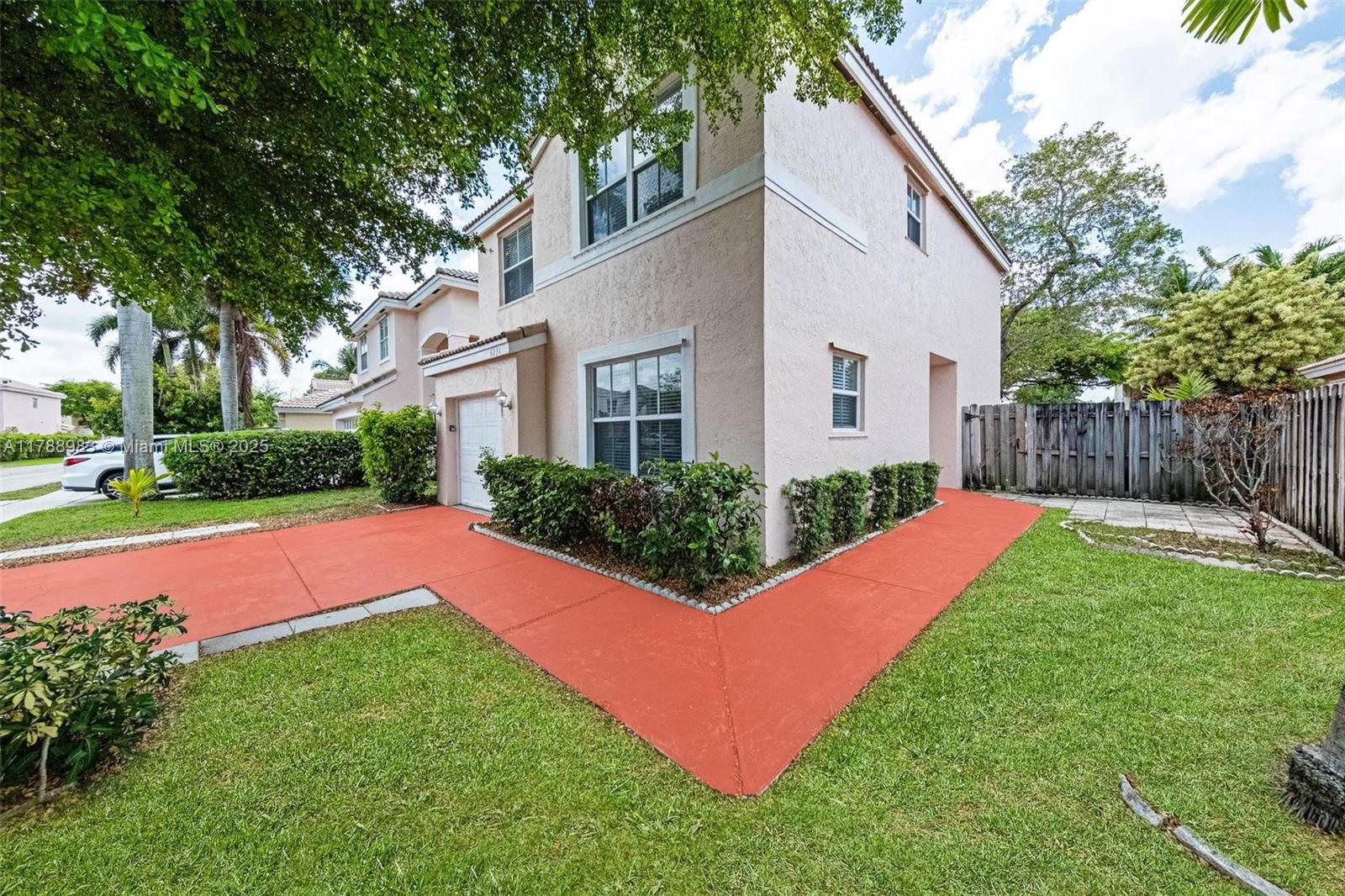 CORAL BAY REPLAT SECTION - Residential