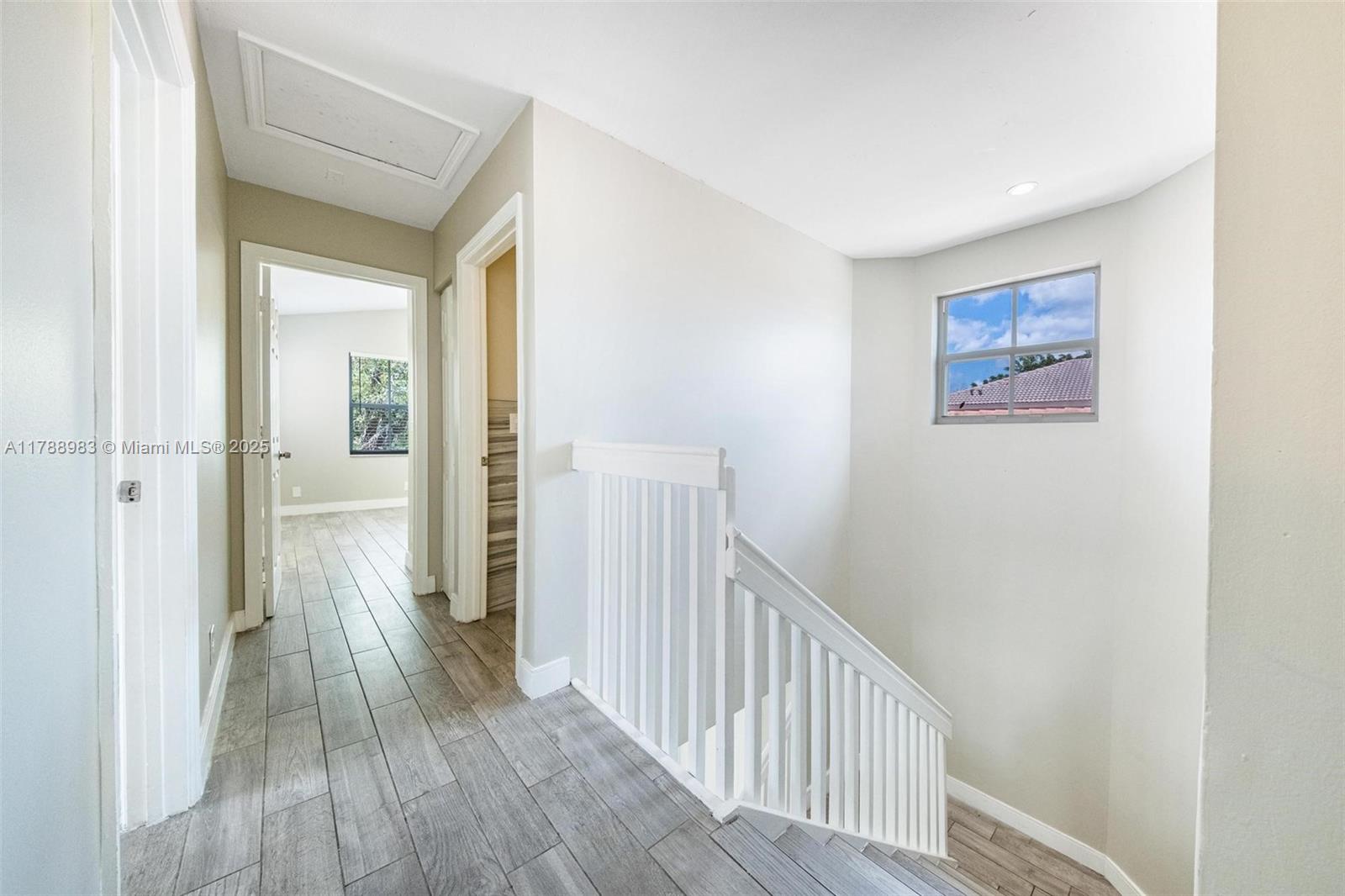 CORAL BAY REPLAT SECTION - Residential