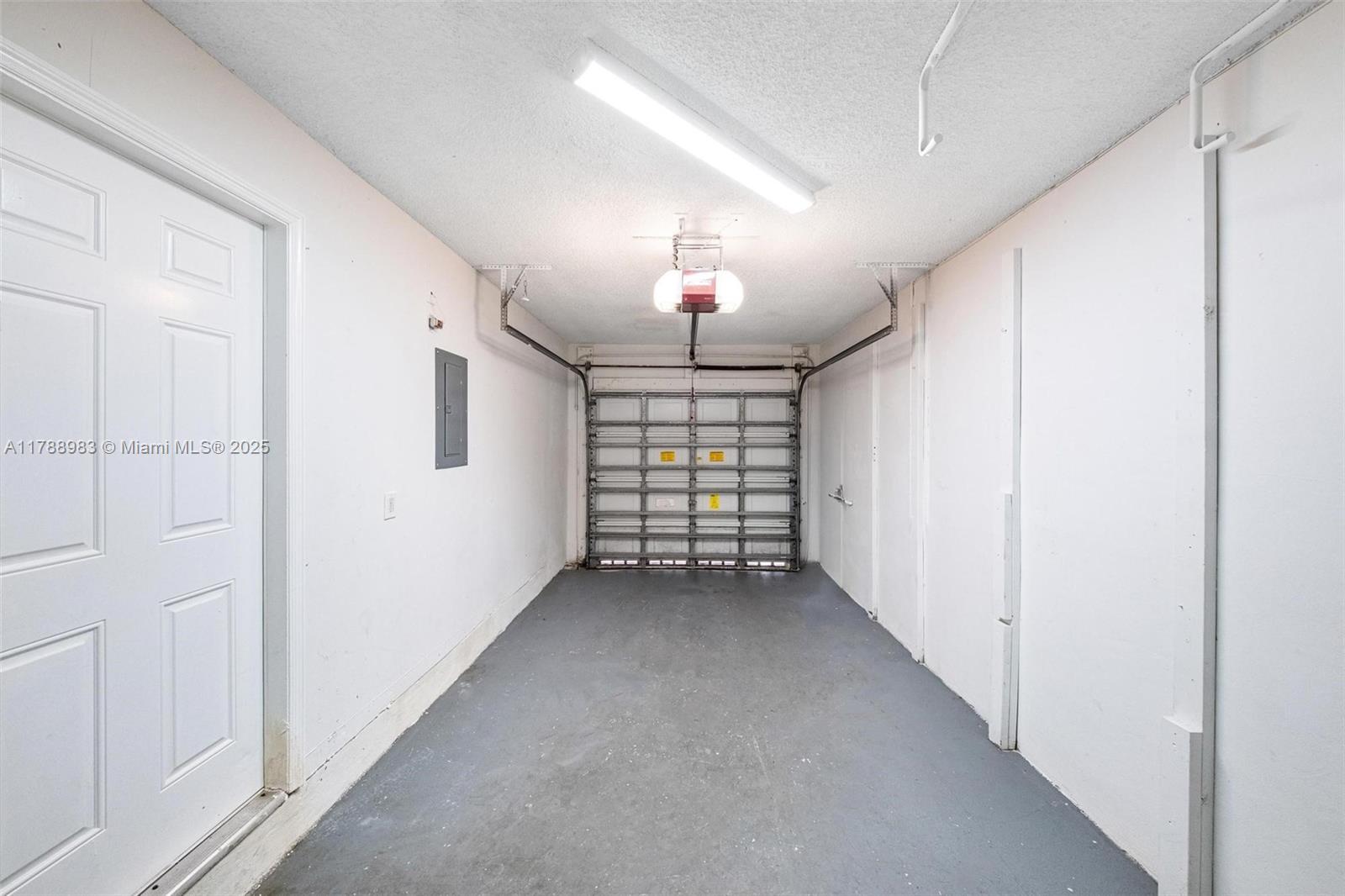 CORAL BAY REPLAT SECTION - Residential