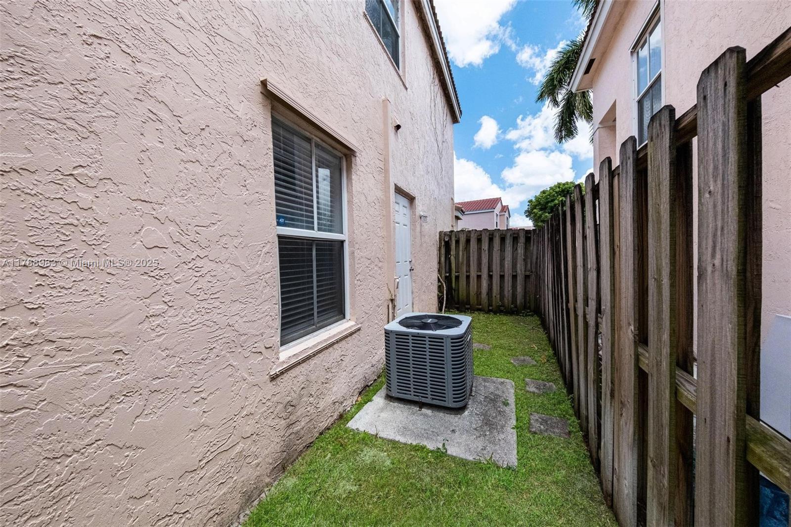 CORAL BAY REPLAT SECTION - Residential