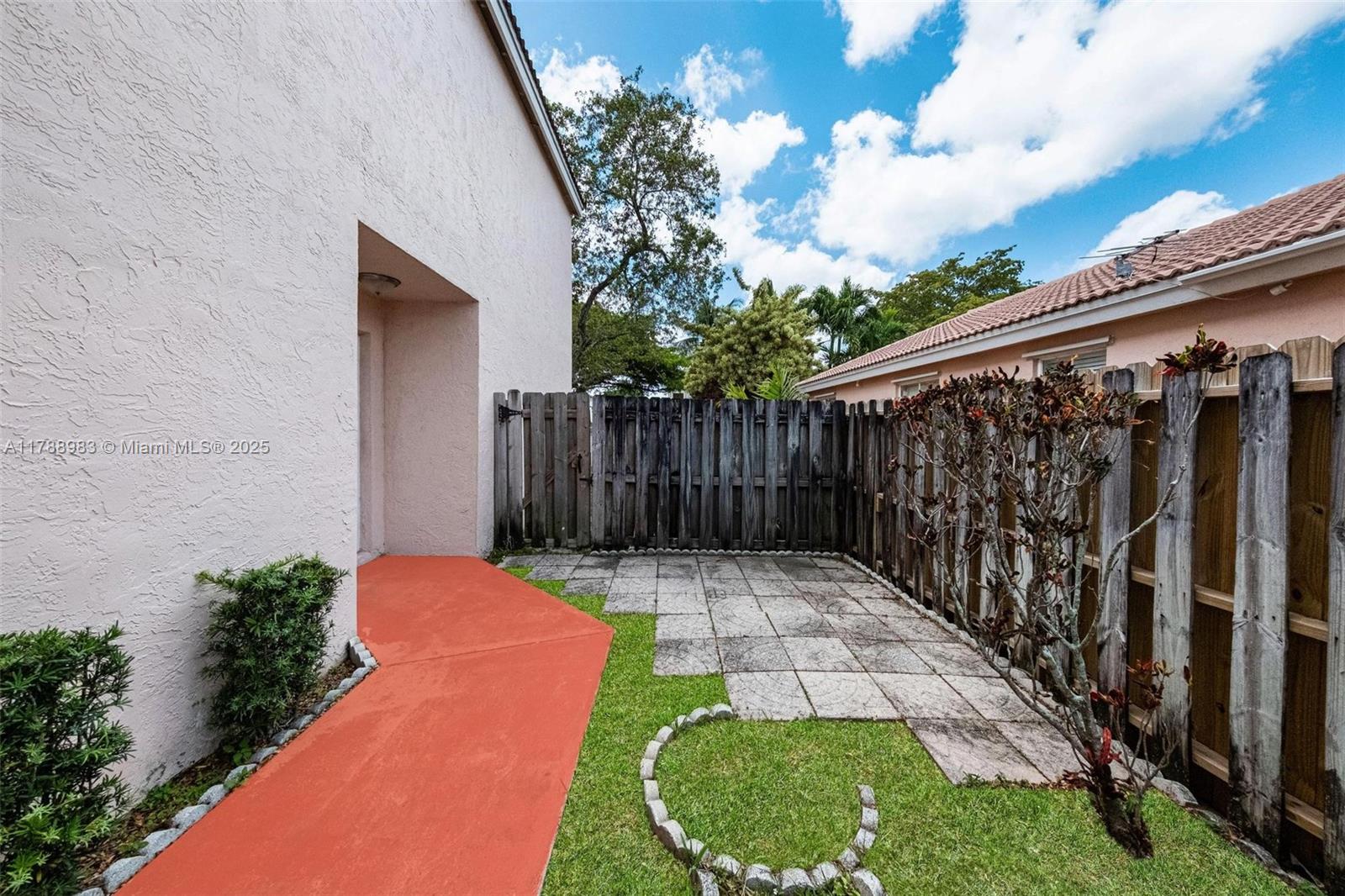 CORAL BAY REPLAT SECTION - Residential