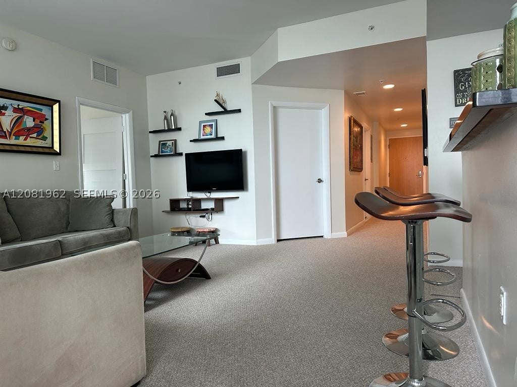 253 NE 2nd St 1402
