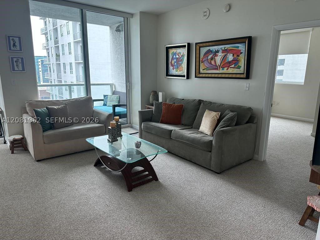 253 NE 2nd St 1402