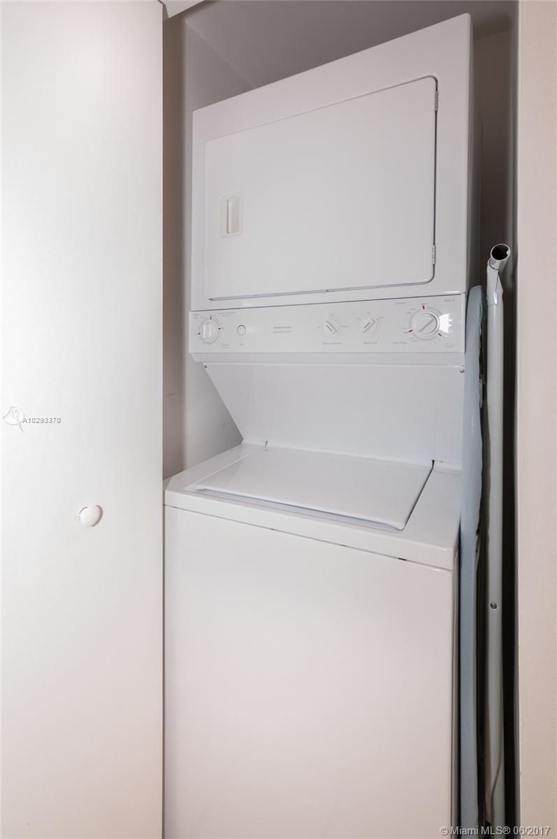 VENTURE AT AVENTURA EAST - Residential Lease