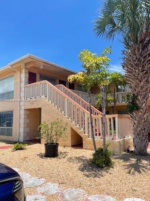 UNIT LOCATED IN 2ND FLOOR. BUILDING HAS 8 UNITS. PARKING IN FRONT OF THE BUILDING. UNIT FRESHLY PAINTED. 1 BEDROOM NORMAL SIZE, 2ND BEDROOM IT COULD BE A DEN, OFFICE, IT COULD BE A CHILD'S ROOM. NICE BACK PORCH WITH SCREEN. QUIET NEIGHBORHOOD, MINUTES AWAY FROM THE BEACH. ALL PROSPECT TENANTS MUST HAVE PREVIOUS RECORD OF RENTAL. CONTRACT TO LEASE MUST HAVE: CREDIT REPORT, COPY OF DRIVER'S LIC OR ID, TWO MOST RECENT PAY CHECK STUBS AND PERSONAL APPLICATION (ATTACHED) TOTAL MONEY TO MOVE IN WITH CASHIERS CHECK OR MONEY ORDER.