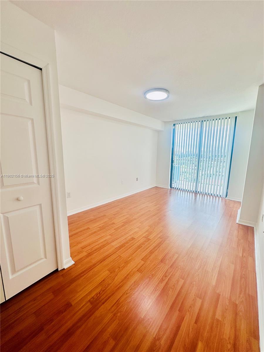 CORAL POINTE CONDO - Residential Lease