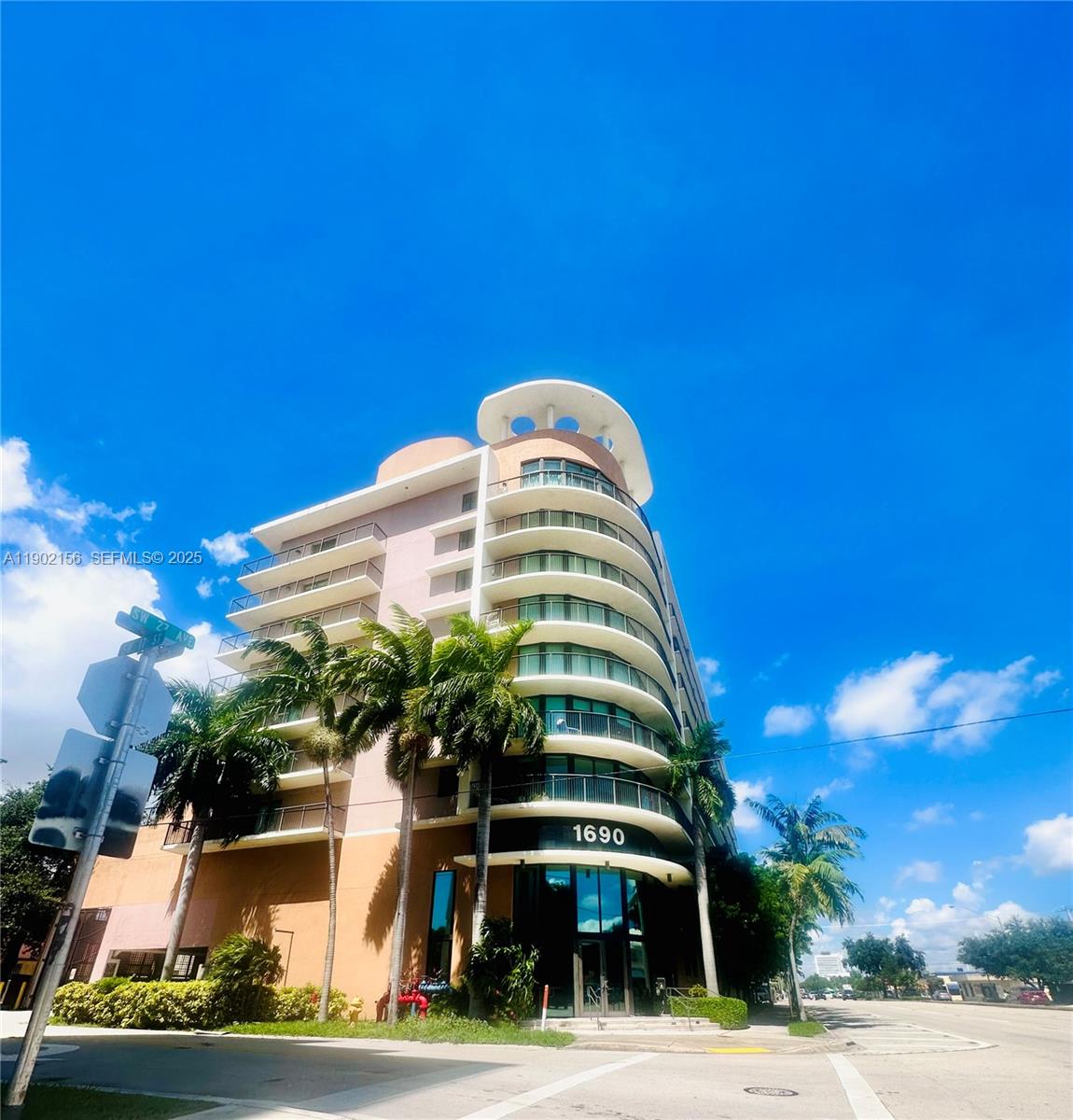 CORAL POINTE CONDO - Residential Lease