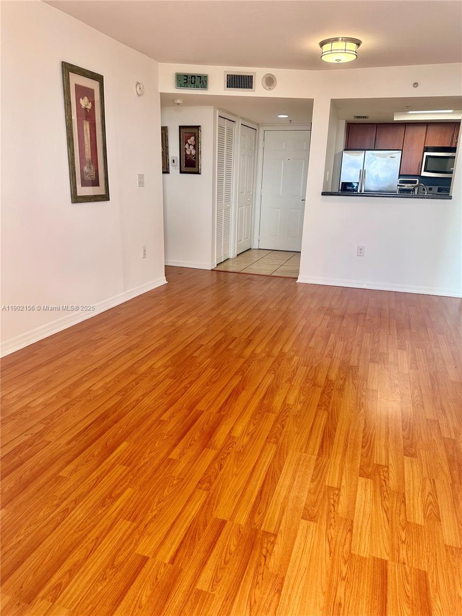 CORAL POINTE CONDO - Residential Lease