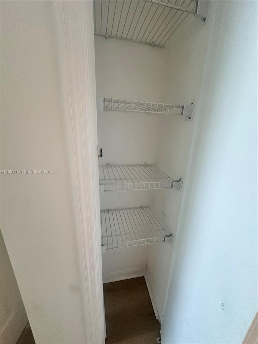 CORAL POINTE CONDO - Residential Lease