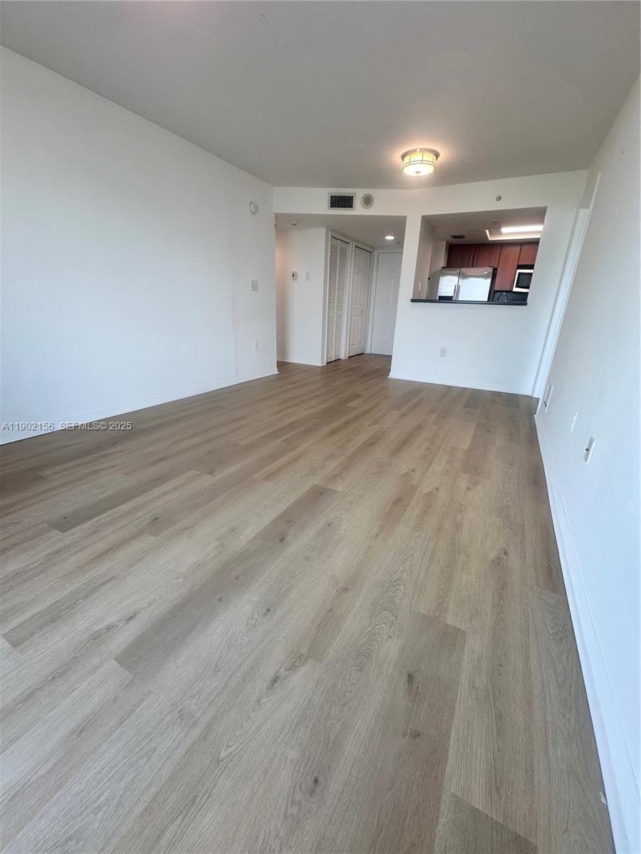 CORAL POINTE CONDO - Residential Lease