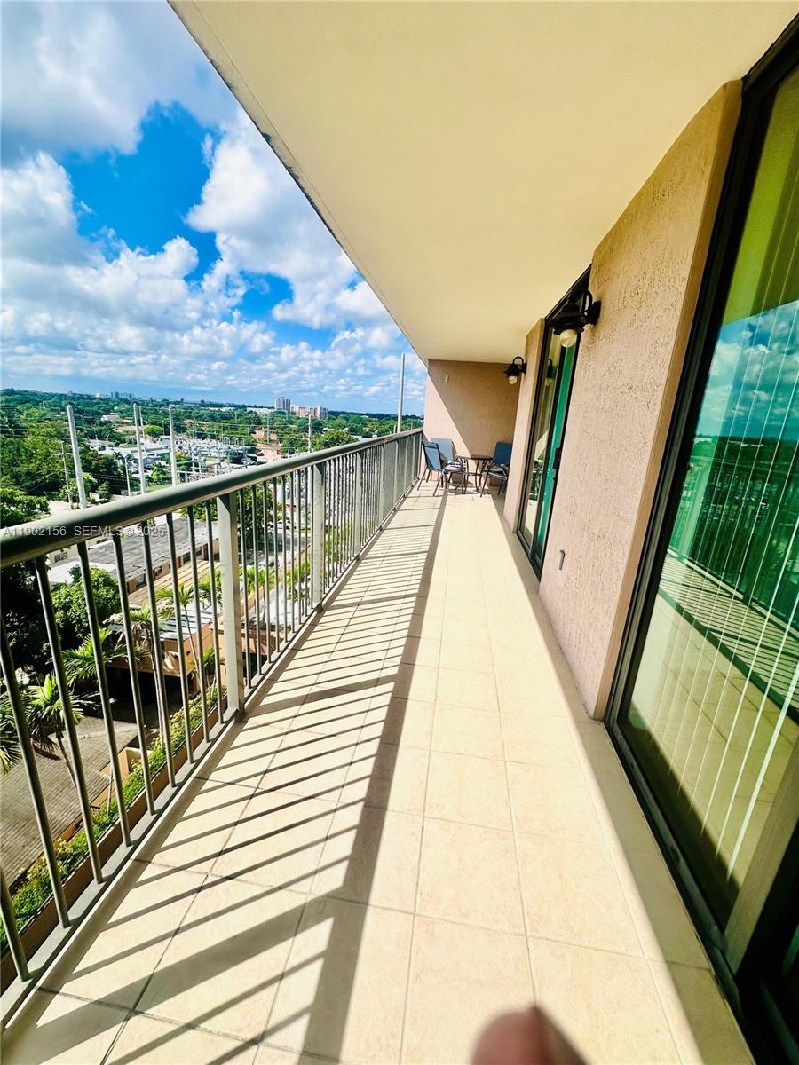 CORAL POINTE CONDO - Residential Lease