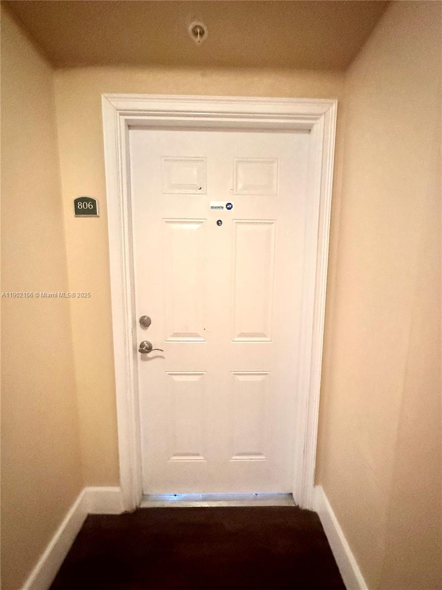 CORAL POINTE CONDO - Residential Lease