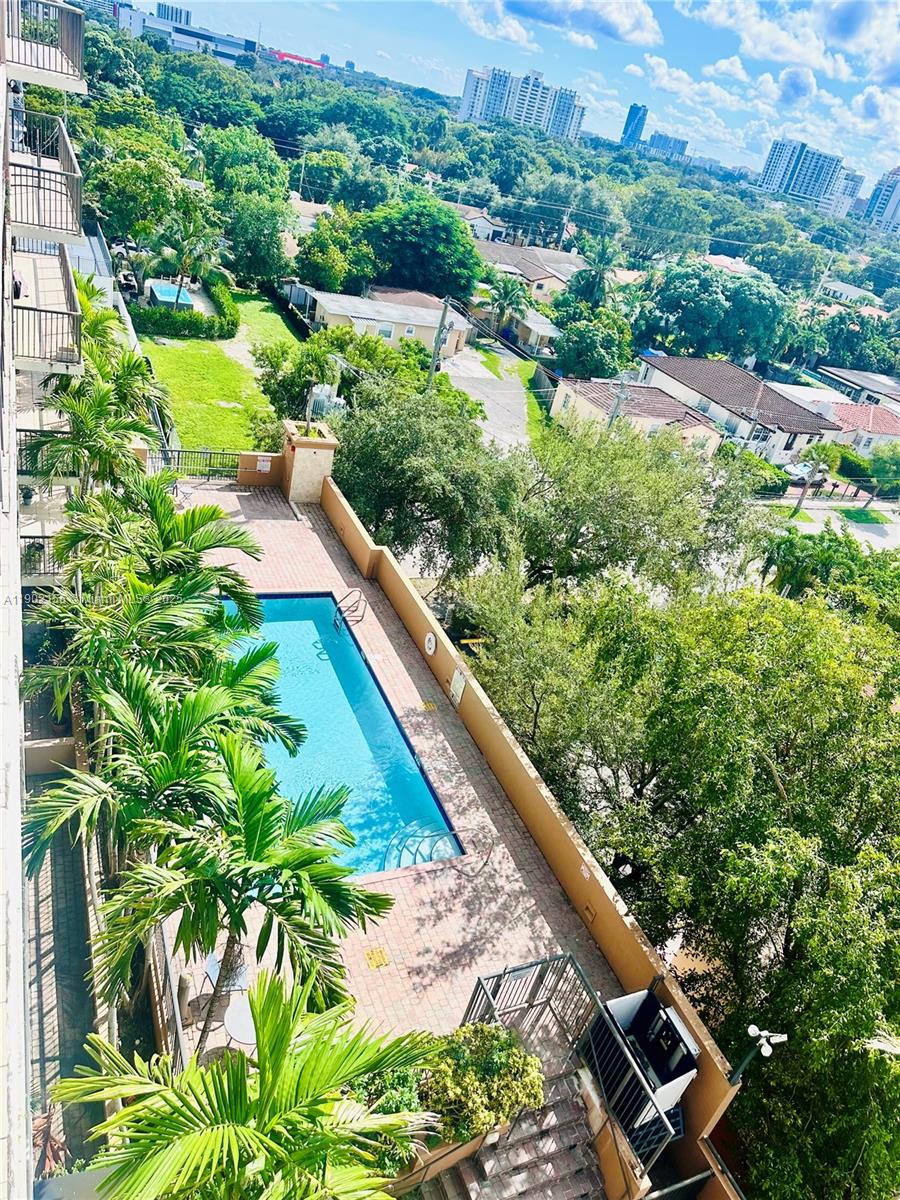 CORAL POINTE CONDO - Residential Lease