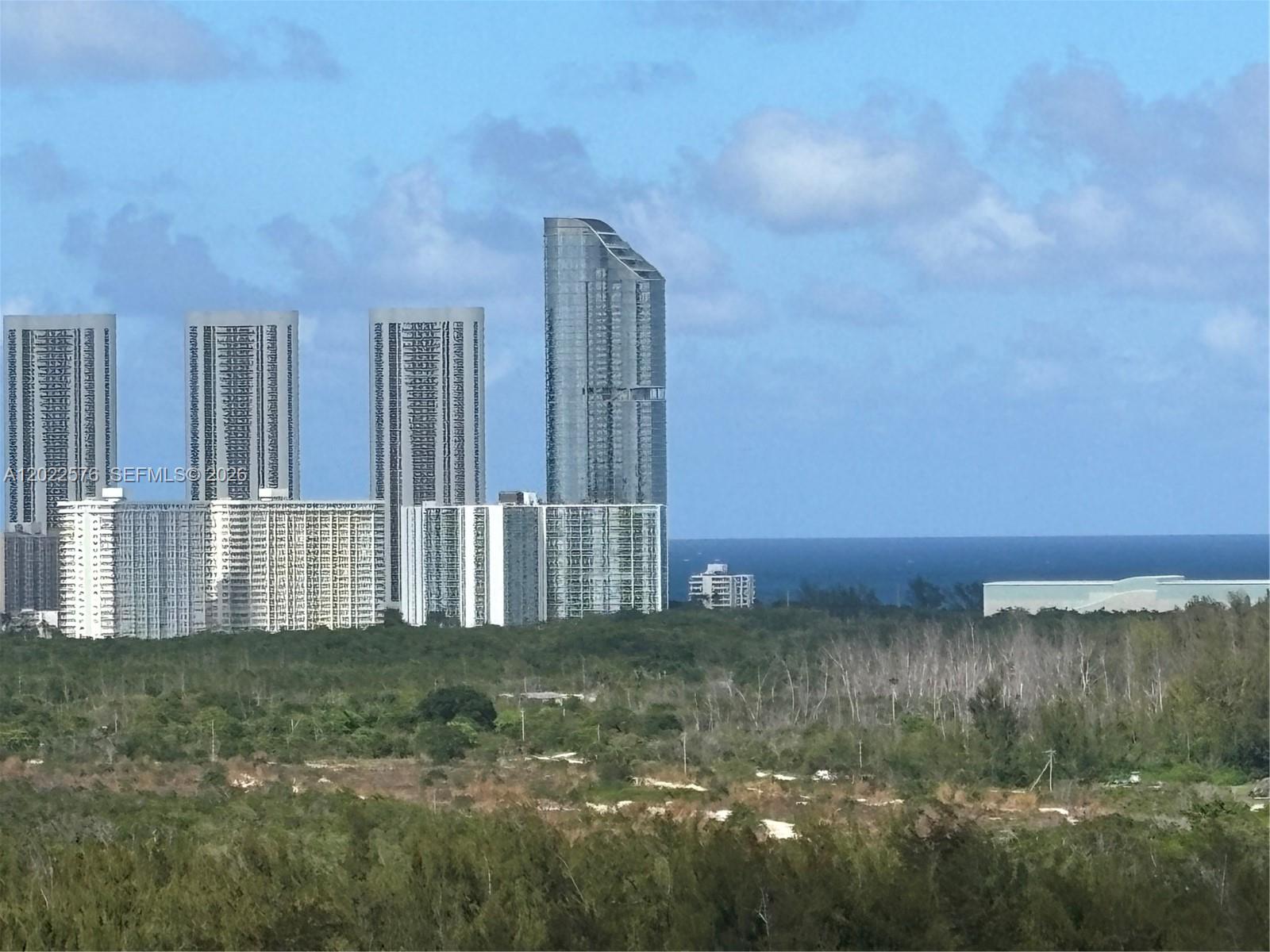 THE OAKS I CONDO - Residential