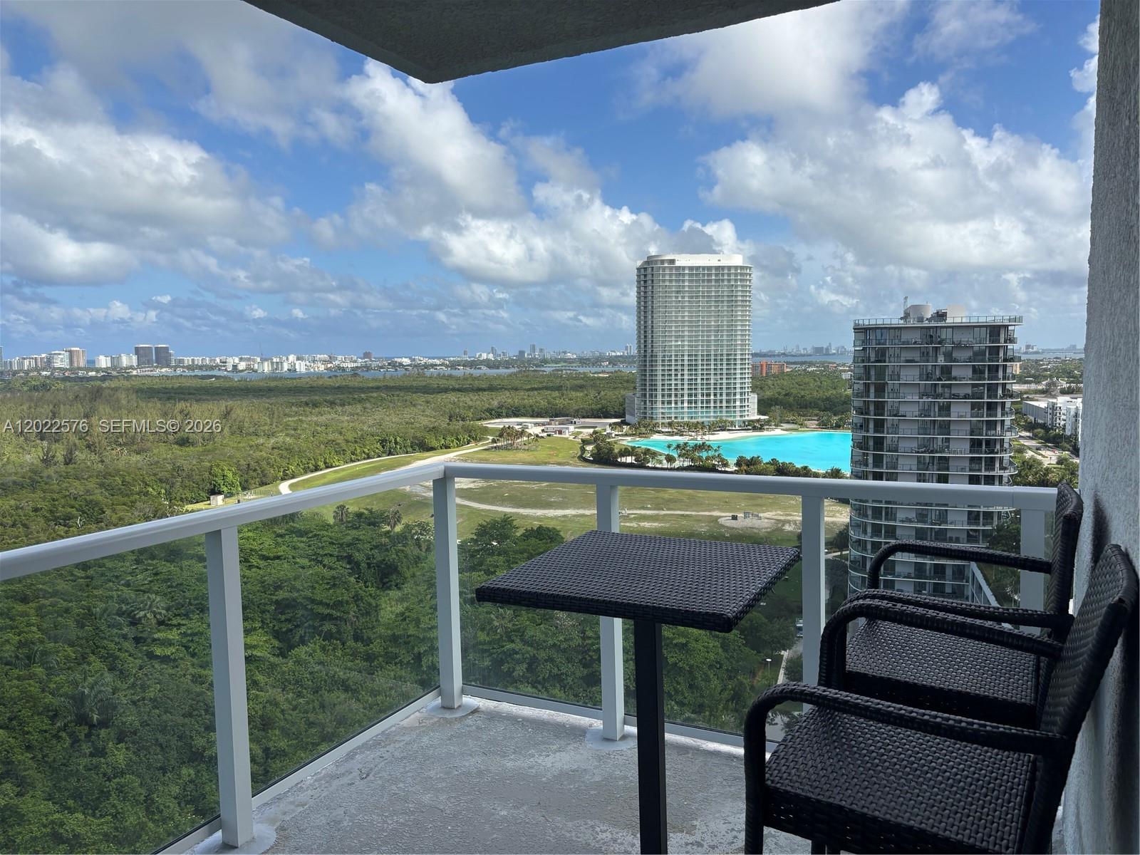 THE OAKS I CONDO - Residential