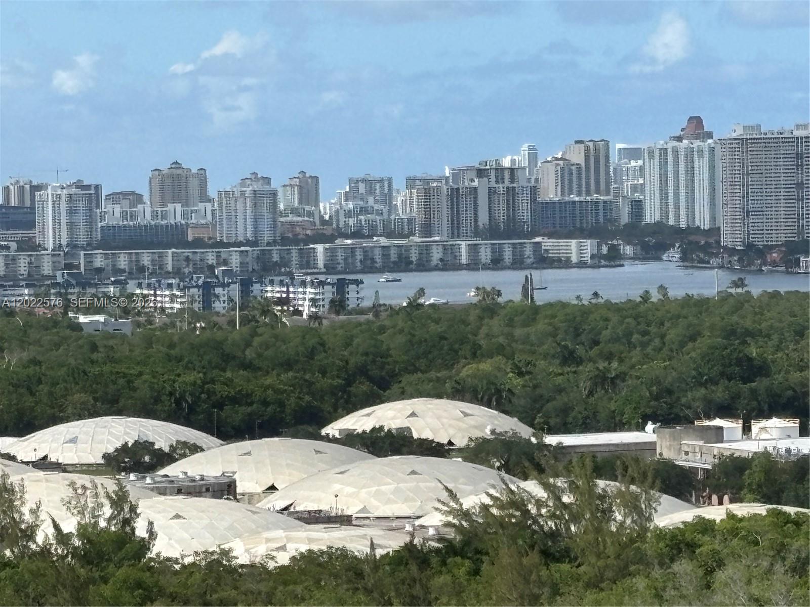 THE OAKS I CONDO - Residential
