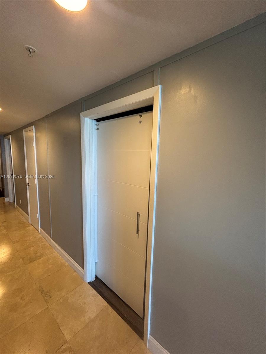 THE OAKS I CONDO - Residential