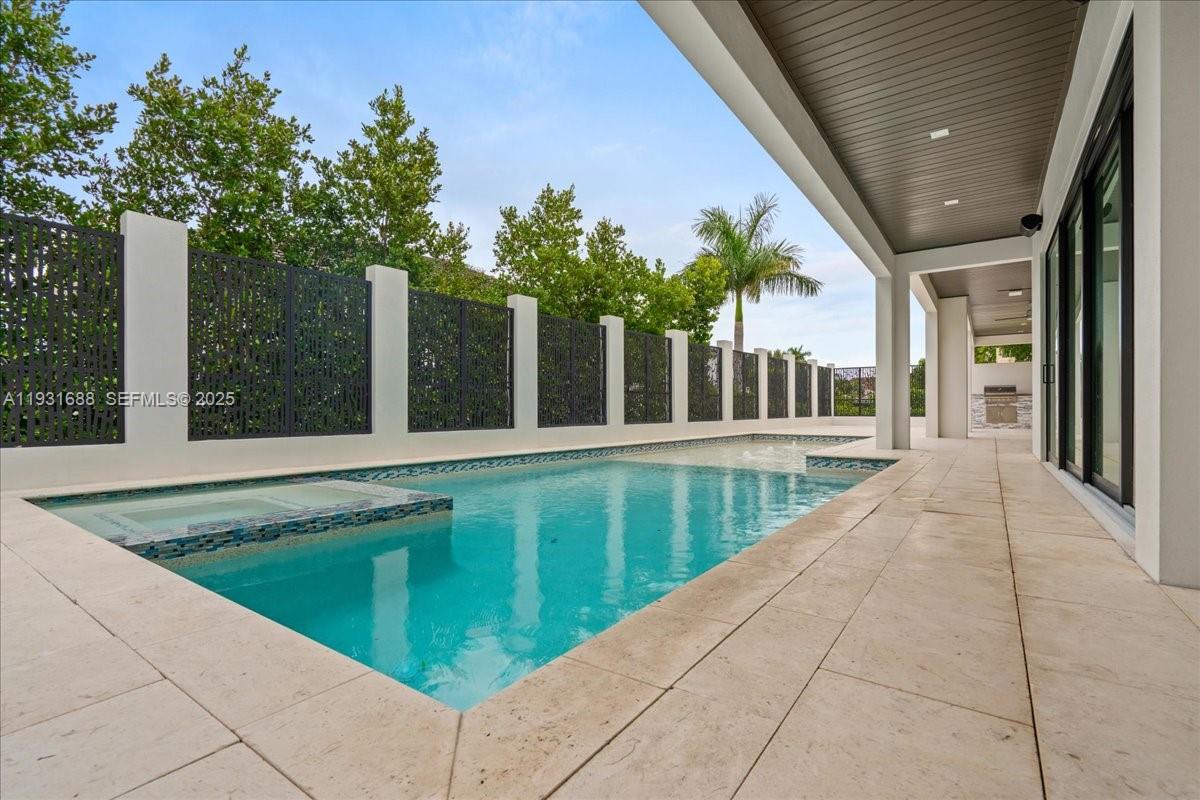 Park Shore - Residential