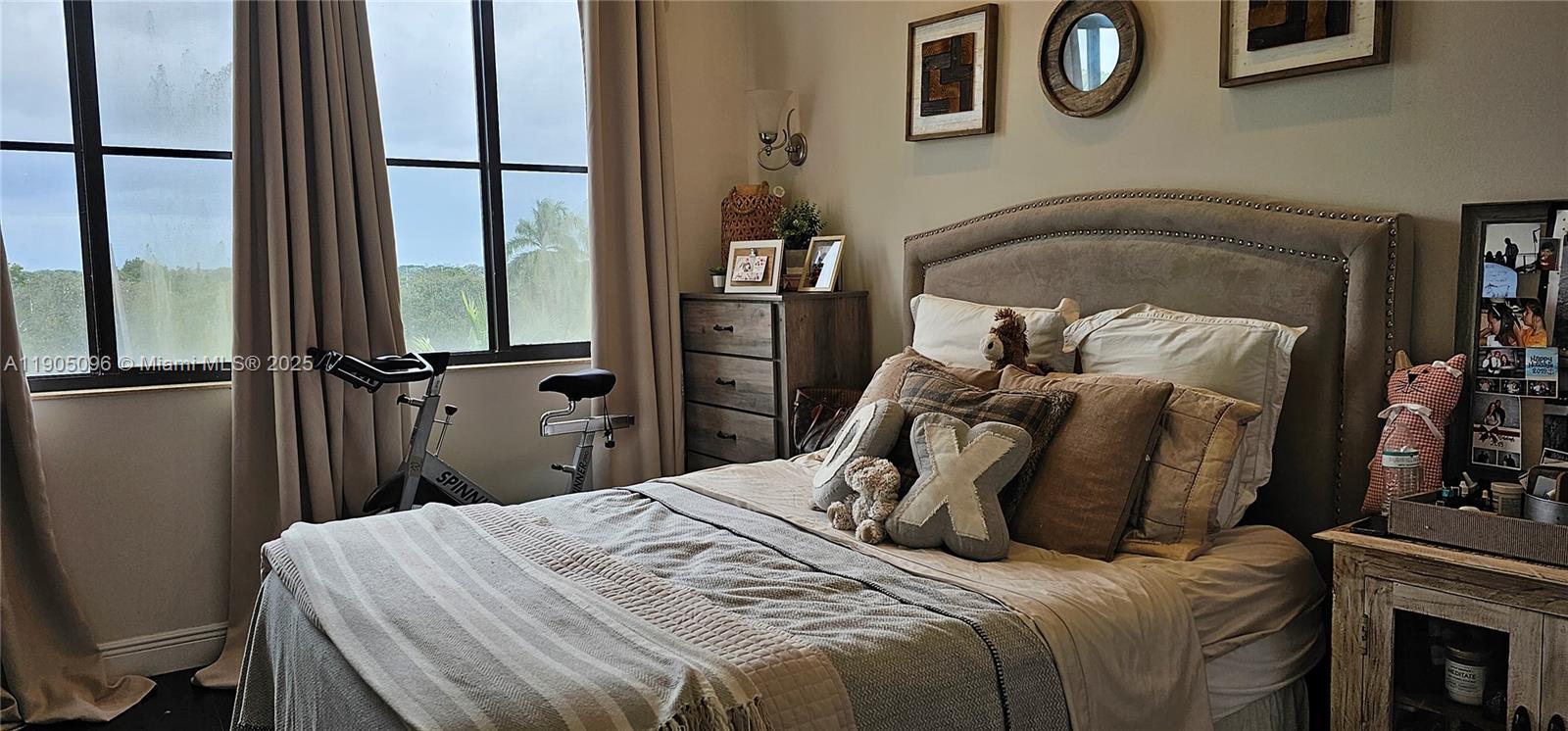 VILLA FLORA CONDO - Residential Lease