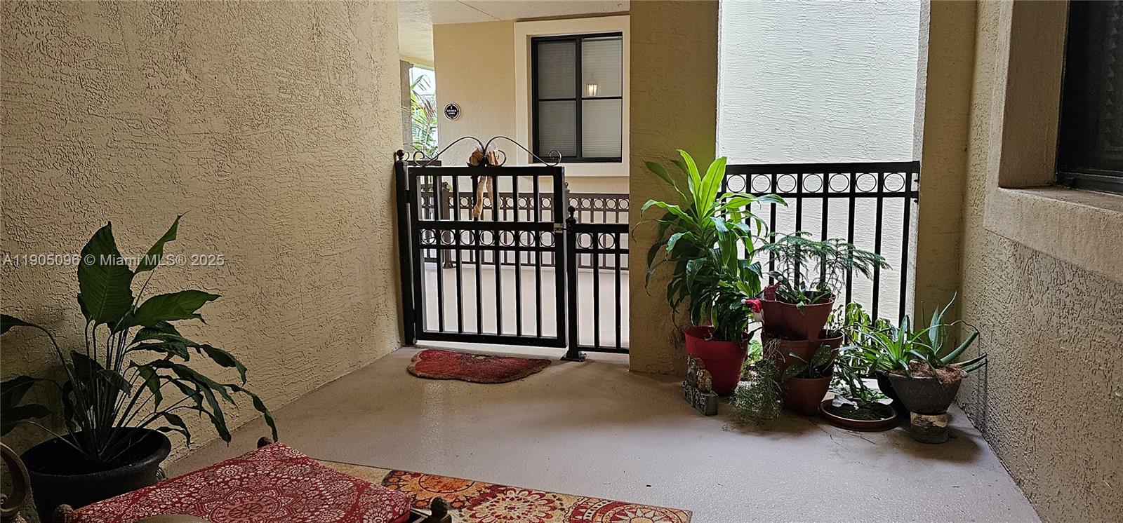 VILLA FLORA CONDO - Residential Lease