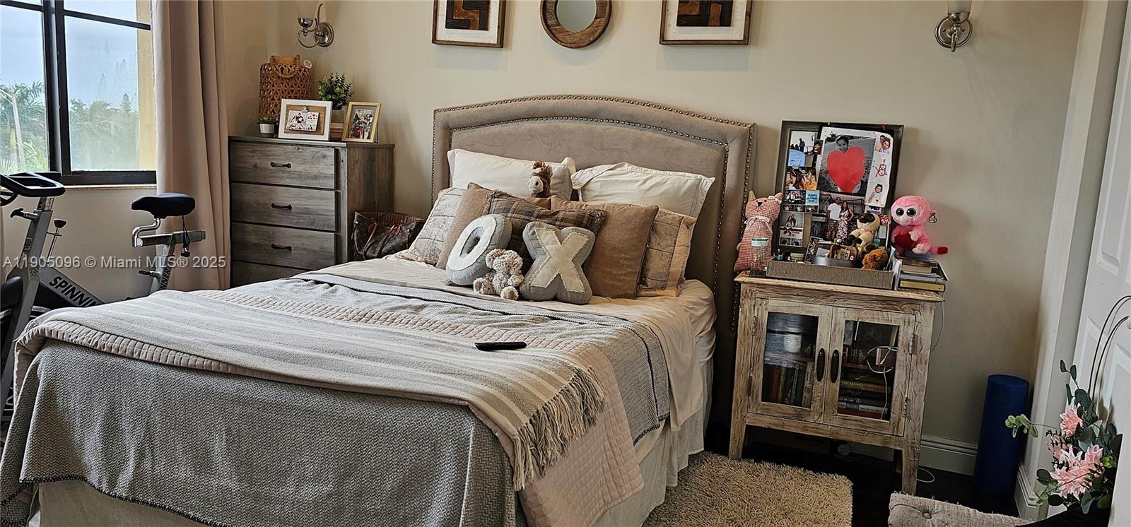 VILLA FLORA CONDO - Residential Lease