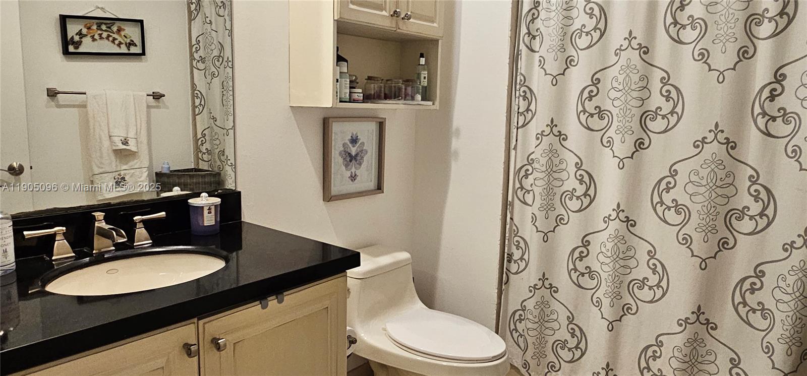 VILLA FLORA CONDO - Residential Lease