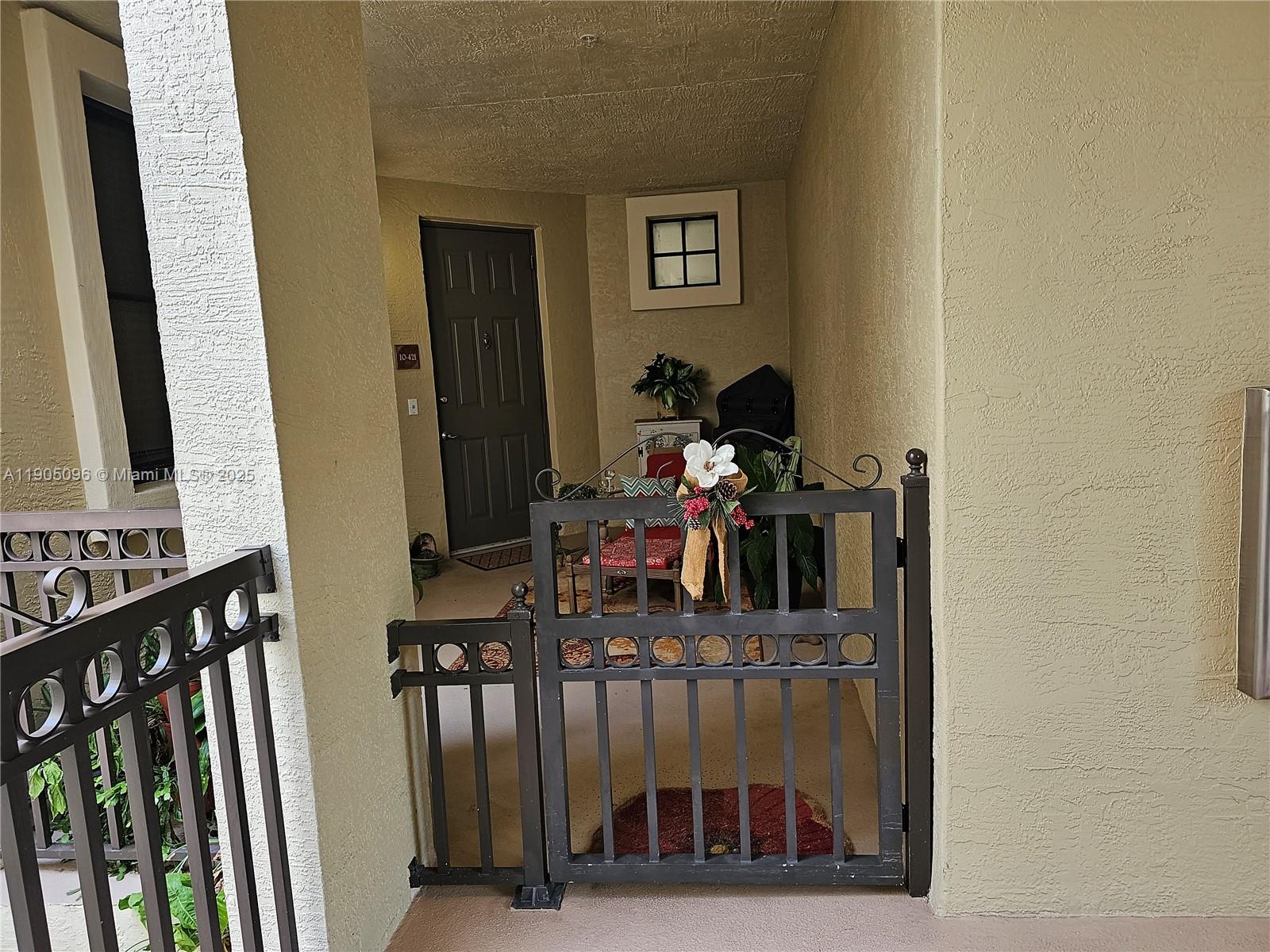 VILLA FLORA CONDO - Residential Lease