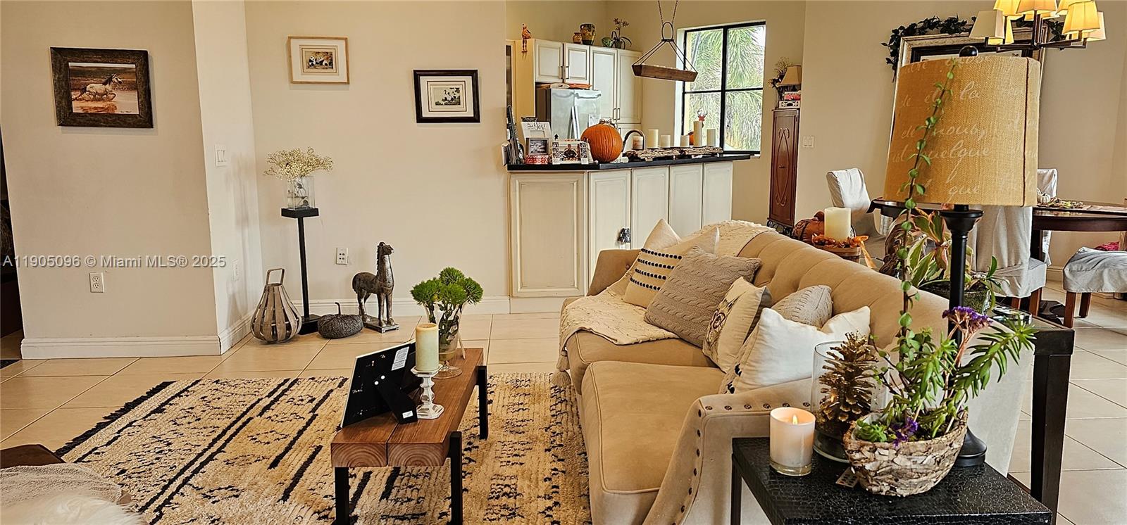 VILLA FLORA CONDO - Residential Lease