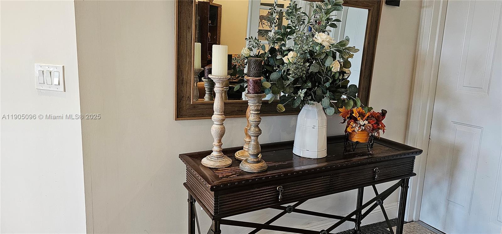 VILLA FLORA CONDO - Residential Lease